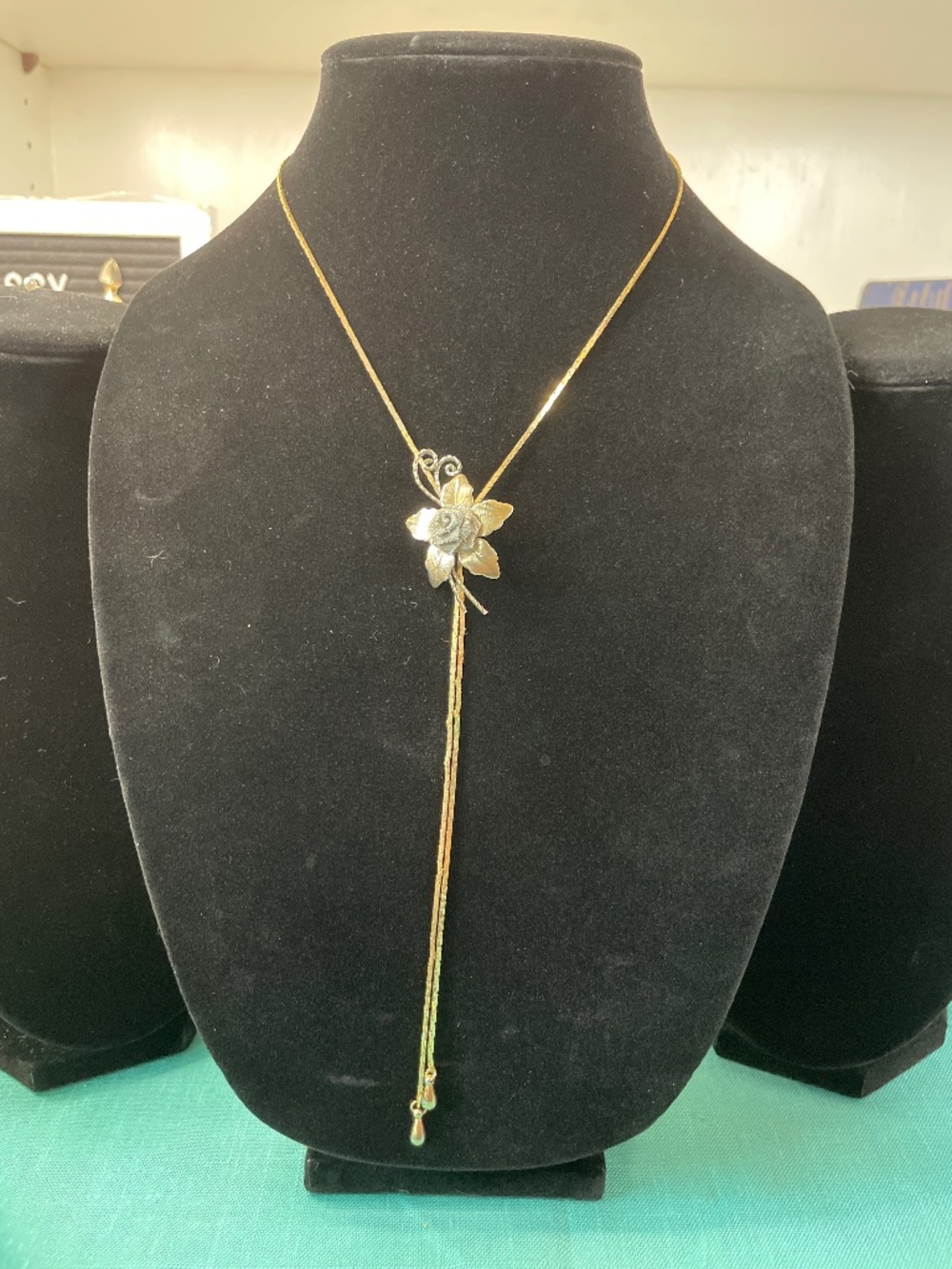 Vintage Mesh Rose Slide Lariat Necklace